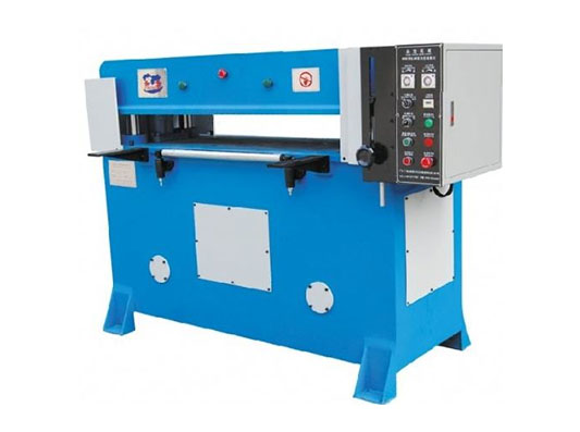 来了解一下裁断机的操作以及运用