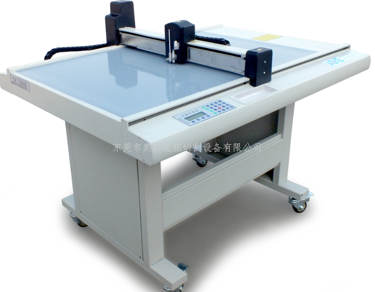 打样机选用一定要有的切割功能，精品盒V槽，卡纸盒V槽，EVA打样机
